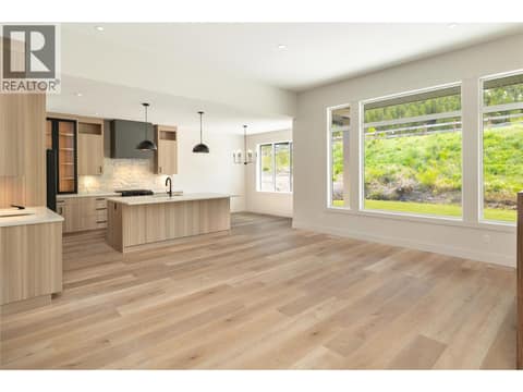 Photo 6 of 2125 Montenegro Drive, Black Mountain, Kelowna