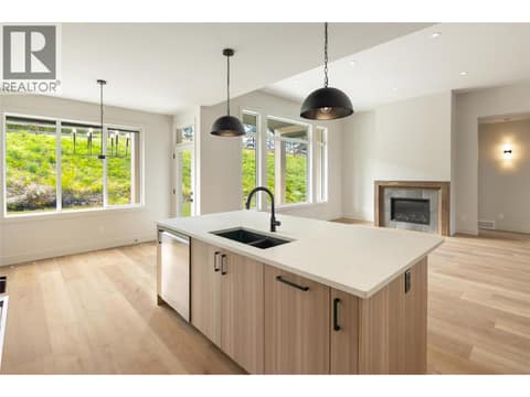 Photo 8 of 2125 Montenegro Drive, Black Mountain, Kelowna