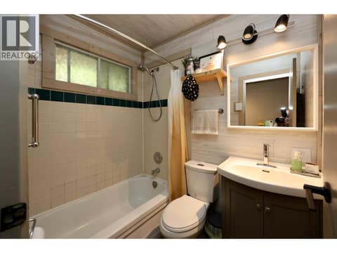 Photo 14 of 486 CHAMPAGNE Road Unit# 1, 2, 3,, South Hwy 95, Golden