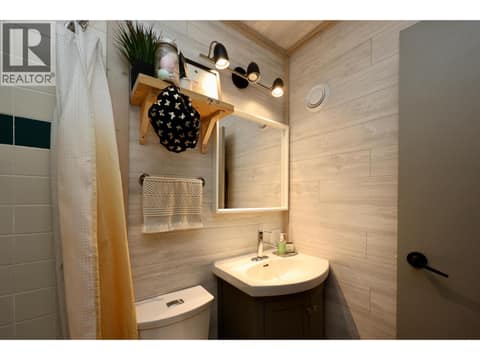 Photo 15 of 486 CHAMPAGNE Road Unit# 1, 2, 3,, South Hwy 95, Golden