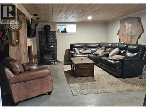 Recreation room at 270 Brash-Allen Road, Enderby / Grindrod