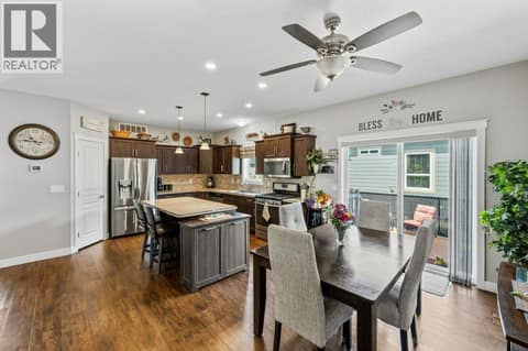 Kitchen & dining at 8300 GALLAGHER LAKE FRONTAGE Road Unit# 91, Oliver Rural