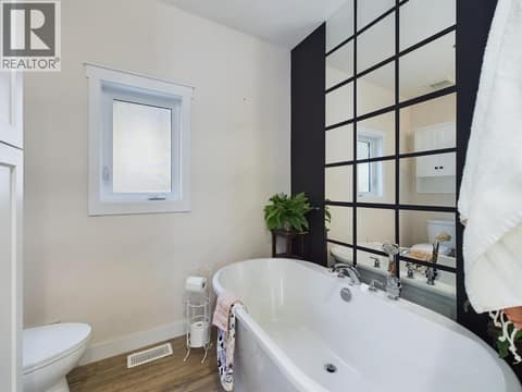 Photo 9 of 1020 BULLMOOSE Way, Osoyoos Rural