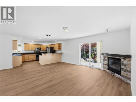 Photo 13 of 2850 Evergreen Drive, Wiltse/Valleyview, Penticton