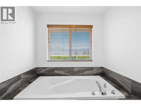 Photo 20 of 2850 Evergreen Drive, Wiltse/Valleyview, Penticton