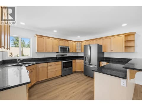 Large work space at 2850 Evergreen Drive, Wiltse/Valleyview, Penticton