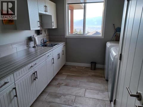 Photo 11 of 1120 HOLDEN Road, Columbia/Duncan, Penticton
