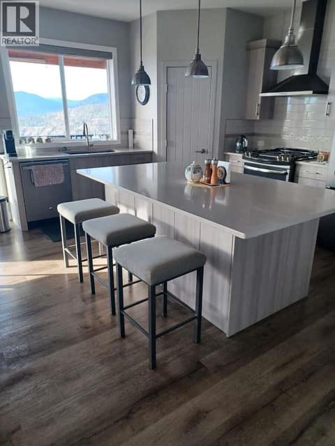 Photo 12 of 1120 HOLDEN Road, Columbia/Duncan, Penticton