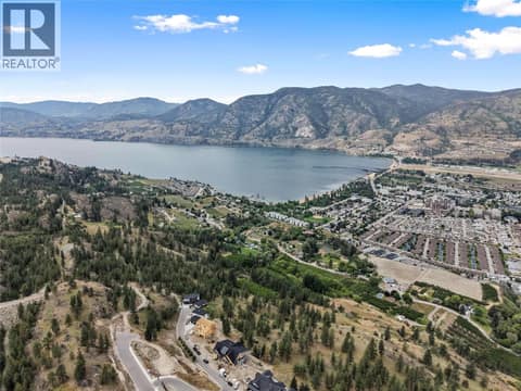 Photo 15 of 3224 Evergreen Drive, Wiltse/Valleyview, Penticton