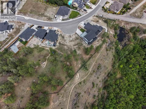 Photo 3 of 3224 Evergreen Drive, Wiltse/Valleyview, Penticton