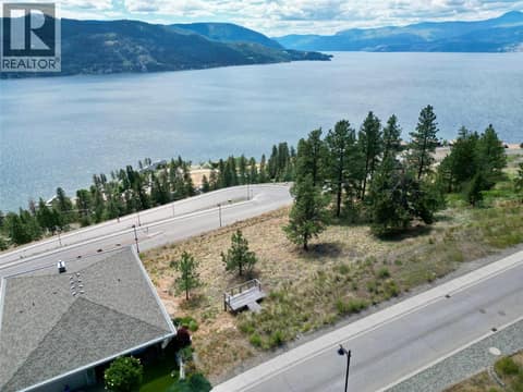 Photo 4 of 8816 Stonington Road, Adventure Bay, Vernon
