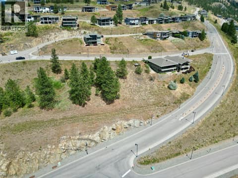 Photo 7 of 8816 Stonington Road, Adventure Bay, Vernon