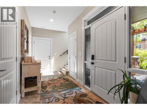 Photo 10 of 325 Cordon Place, Bella Vista, Vernon