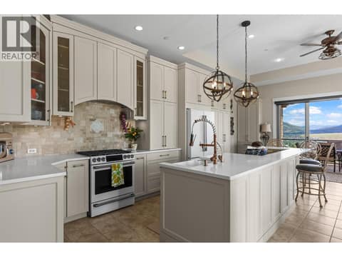 Photo 23 of 325 Cordon Place, Bella Vista, Vernon