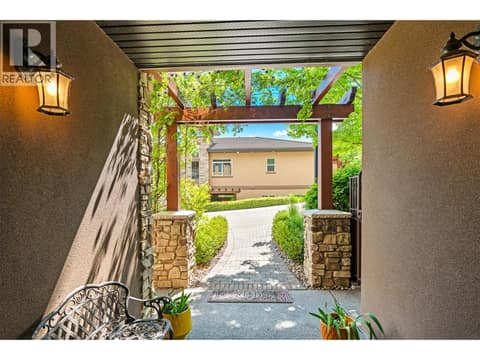 Photo 9 of 325 Cordon Place, Bella Vista, Vernon
