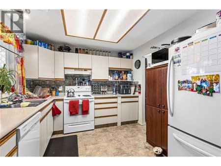 Photo 6 of 3900 27 Avenue Unit# 49, Westmount, Vernon