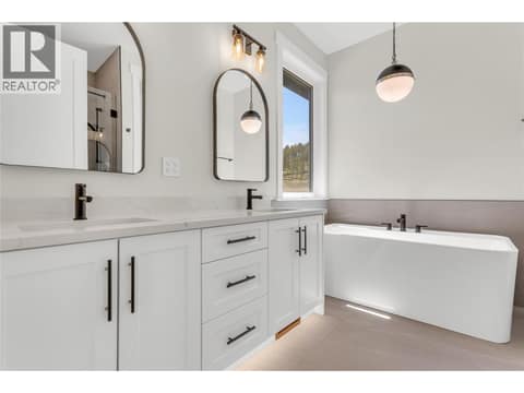 Master Ensuite at 2150 Montenegro Drive, Black Mountain, Kelowna
