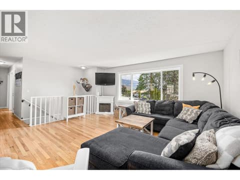Photo 12 of 3530 Chives Place, Glenrosa, West Kelowna