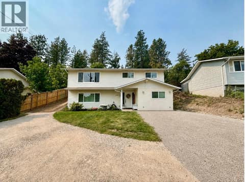 Photo 2 of 3530 Chives Place, Glenrosa, West Kelowna