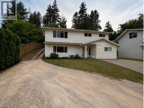 Photo 3 of 3530 Chives Place, Glenrosa, West Kelowna