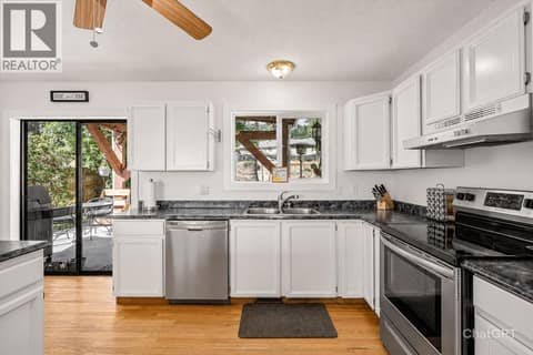 Photo 8 of 3530 Chives Place, Glenrosa, West Kelowna