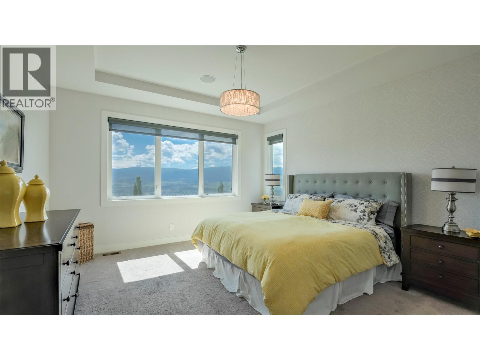 Photo 8 of 593 Harrogate Lane, Dilworth Mountain, Kelowna