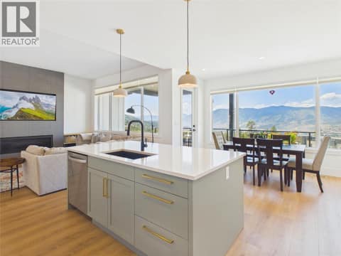 Photo 1 of 1081 ANTLER Drive, Columbia/Duncan, Penticton