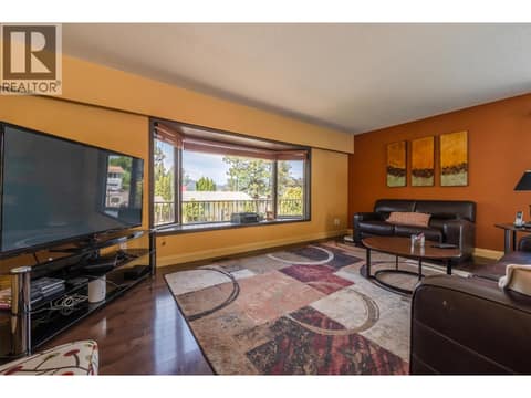 Photo 6 of 186 Dunant Crescent, Columbia/Duncan, Penticton