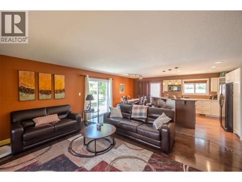 Photo 8 of 186 Dunant Crescent, Columbia/Duncan, Penticton