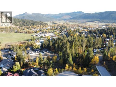 Photo 4 of 2571 Cedar Ridge Court, Lumby Valley