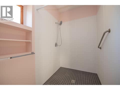 Large shower at 2471 6 Highway, Lumby Valley