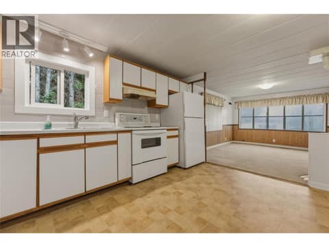 Photo 4 of 7400 Pleasant Valley Road Unit# 34, East Hill, Vernon