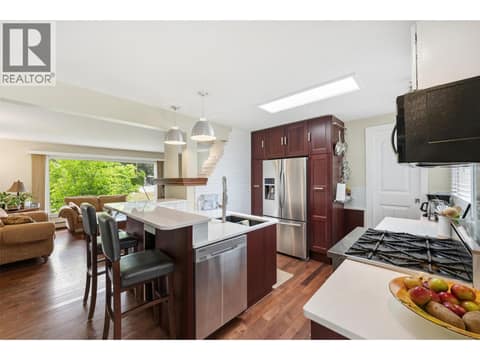 Photo 12 of 1322 Ridgedale Avenue, Columbia/Duncan, Penticton