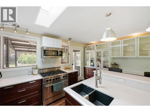 Photo 14 of 1322 Ridgedale Avenue, Columbia/Duncan, Penticton