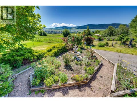 Gardeners paradise at 2727 Lakeshore Road Unit# 106, Okanagan Landing, Vernon