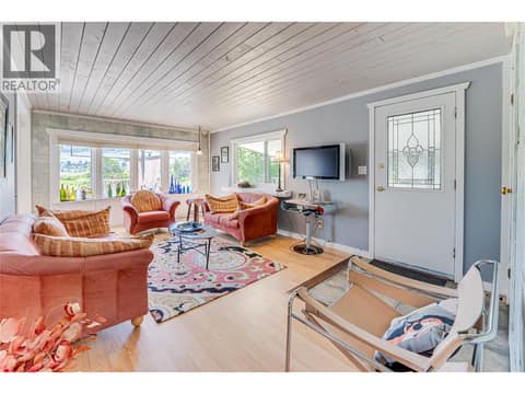 Living room at 2727 Lakeshore Road Unit# 106, Okanagan Landing, Vernon