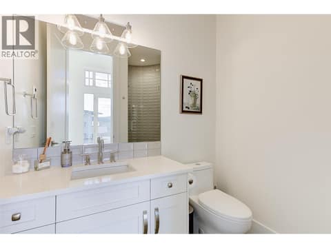 3PC Bath at 683 HAVENCREST Court, Predator Ridge, Vernon