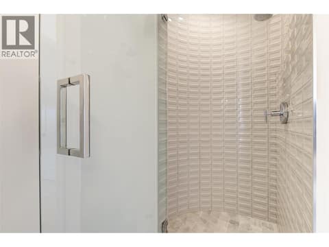 3PC Bath / Curved shower at 683 HAVENCREST Court, Predator Ridge, Vernon