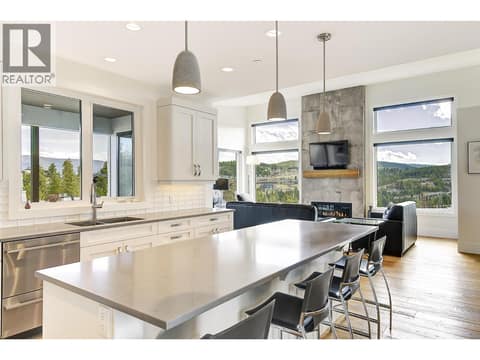 Large Quatz Island at 683 HAVENCREST Court, Predator Ridge, Vernon