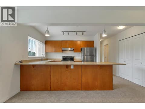 Photo 7 of 4205 27 Street Unit# 206, Harwood, Vernon