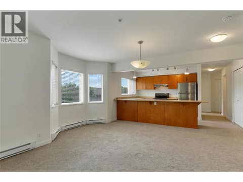Photo 8 of 4205 27 Street Unit# 206, Harwood, Vernon