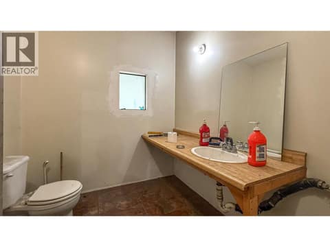 Photo 7 of 1415 Dyffryn Road, Lumby Valley