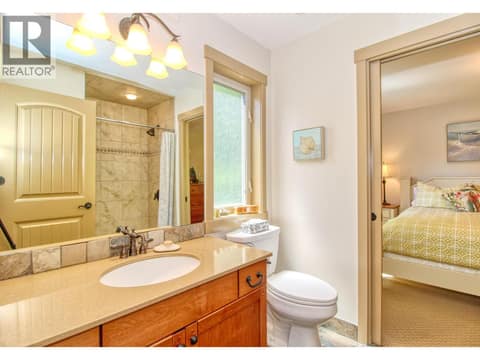 Main floor Bath (Jack & Jill) at 6816 Santiago Loop Unit# 164, Fintry, Kelowna