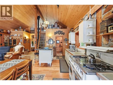 Photo 10 of 2534 Green Mountain Road, Penticton Rural