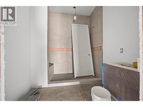 Upper Main Bath at 9701 Delcliffe Road, Okanagan Landing, Vernon