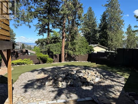 Photo 15 of 3037 Country Hills Lane, Glenrosa, West Kelowna