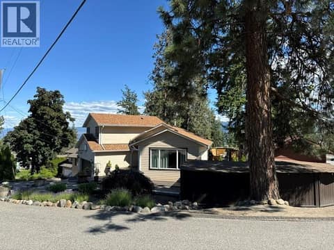 Photo 4 of 3037 Country Hills Lane, Glenrosa, West Kelowna