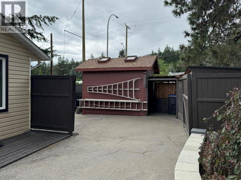 Photo 7 of 3037 Country Hills Lane, Glenrosa, West Kelowna