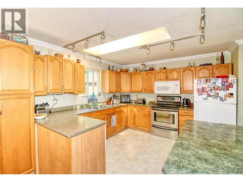 Main floor kitchen at 393 Northern View Drive, Okanagan North, Vernon