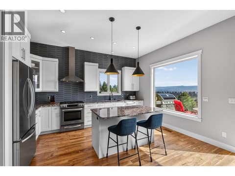 Photo 8 of 1086 Aurora Heights, West Kelowna Estates